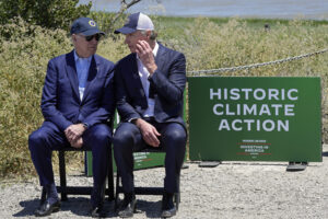 newsom-cheers-‘extraordinary’-biden,-says-trump-wants-‘pre-1960s-world’-–-washington-examiner