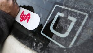 uber-and-lyft-threaten-to-leave-minneapolis-as-city-council-passes-pay-floor-for-drivers