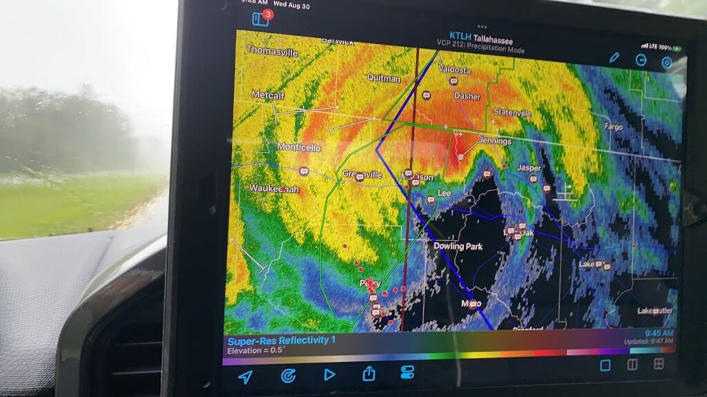 watch-live:-hurricane-idalia-coverage-with-storm-chasers-in-the-eye-|-the-gateway-pundit-|-by-cristina-laila