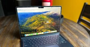 the-new-macbook-air-pairs-peak-design-with-a-bump-in-performance