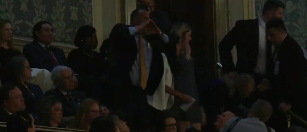 ‘marines!’:-gold-star-father-escorted-from-congress-for-interrupting-biden-sotu