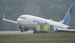 united-airlines-ceo-faces-calls-for-congressional-hearing-over-incidents