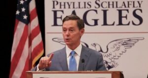 trump-campaign-gets-record-setting-shot-in-the-arm-from-major-evangelical-group