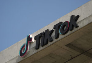 bipartisan-bill-forcing-sale-of-tiktok-could-hit-free-speech-roadblocks-–-washington-examiner