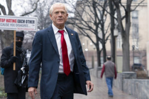 peter-navarro-taps-supreme-court-in-bid-to-avert-prison-sentence-–-washington-examiner