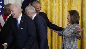 obama-gives-biden-a-helping-hand-with-unique-campaign-event-–-washington-examiner