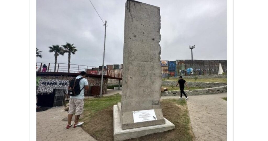 disgusting!-mexico-places-piece-of-berlin-wall-next-to-open-us-border-saying-“may-this-be-a-lesson!”-|-the-gateway-pundit-|-by-jim-hoft