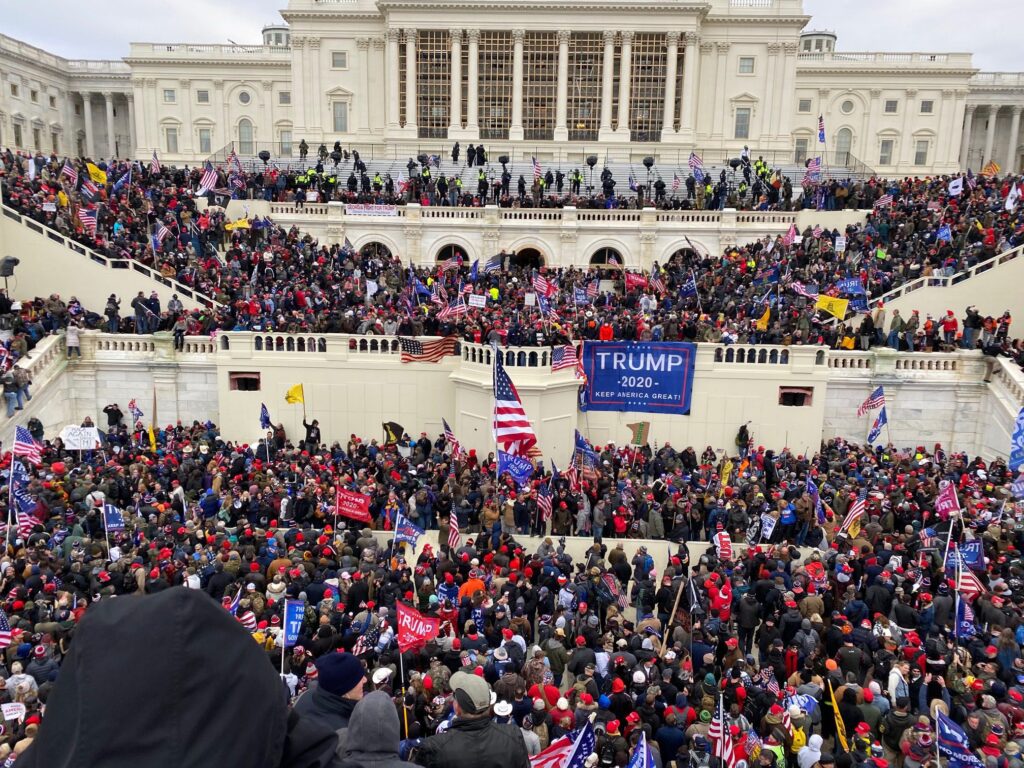 kevin-mccarthy-changes-position-–-will-allow-media,-defendants-limited-access-to-44,000-hours-of-footage-from-jan.-6-protests-|-the-gateway-pundit-|-by-jim-hoft