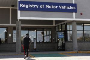 nationwide-tech-hiccup-interferes-with-us-driver’s-license-offices-–-washington-examiner