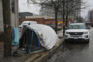 as-some-push-for-more-migrant-resources,-many-chicago-residents-are-fed-up-–-washington-examiner