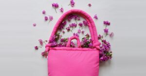 the-best-laptop-totes-for-work-and-weekends