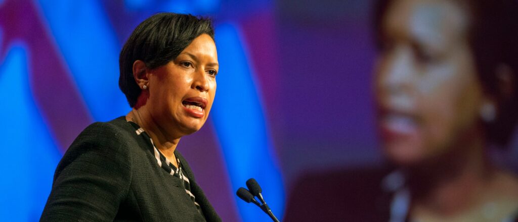 dc-mayor-muriel-bowser-offers-two-word-response-to-baltimore-bridge-collapse