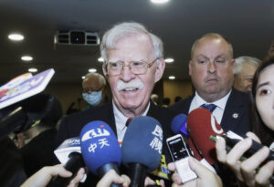john-bolton-suggests-trump-‘hasn’t-got-the-brains’-to-be-a-dictator-–-washington-examiner