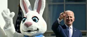 white-house-leaves-‘transgender-day-of-visibility’-off-spanish-language-accounts-on-easter