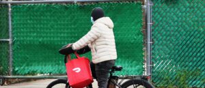 report:-alleged-porch-pirate-pulls-out-all-stops-in-package-stealing-scheme
