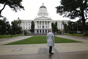 california-bill-would-let-employees-legally-ignore-boss’s-calls-and-texts-–-washington-examiner