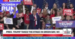 watch-live:-president-trump-delivers-remarks-in-green-bay,-wisconsin