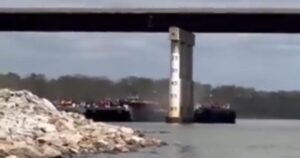 oklahoma-bridge-shut-down-after-being-struck-by-barge-(video)