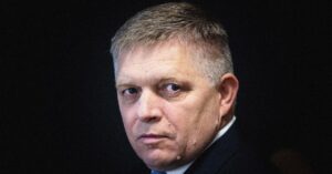 russian-disinfo-campaign-blames-ukraine-for-shooting-of-slovakia’s-prime-minister