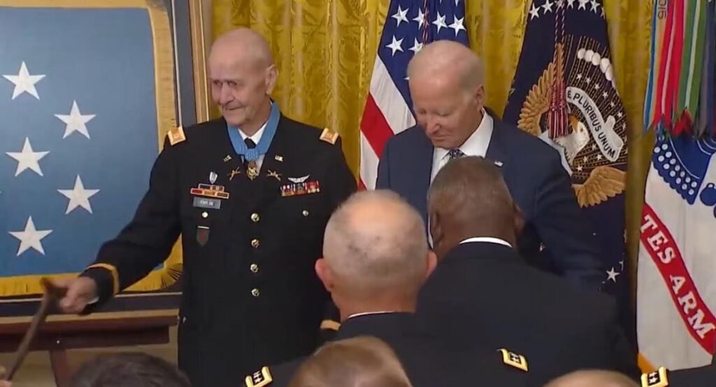 white-house-comes-up-with-new-excuse-for-joe-biden-after-he-abruptly-walks-out-of-medal-of-honor-ceremony-(video)-|-the-gateway-pundit-|-by-cristina-laila