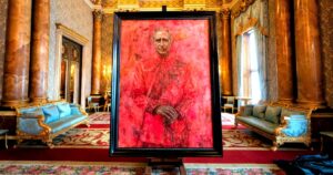 in-hell?-charles-iii-unveils-creepy-first-oil-portrait-of-him-as-king-–-and-people-are-freaking-out