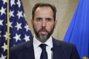 flaw-and-order:-jack-smith-election-case-hangs-on-by-a-thread-–-washington-examiner