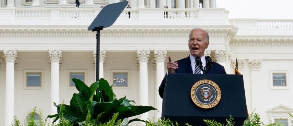 fact-check:-no,-crowd-did-not-make-expletive-chant-aimed-at-biden-on-mother’s-day