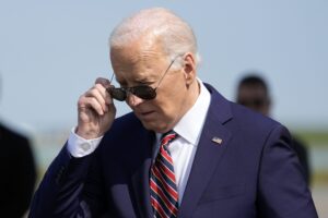 biden’s-approval-rating-matches-record-low:-poll-–-washington-examiner
