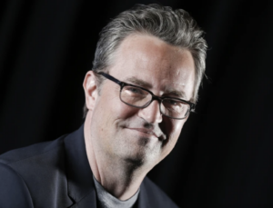 ‘friends’-actress-says-deceased-co-star-visits-her-‘a-lot’-–-washington-examiner