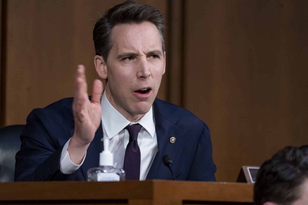 hawley-becomes-first-senator-to-call-for-mcconnell-to-step-down-over-health-issues
