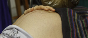 arizona-woman-delivers-baby-in-hospital-parking-lot-after-being-sent-home