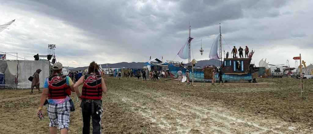 fact-check:-viral-x-video-does-not-show-vehicle-that-tried-to-escape-burning-man-festival