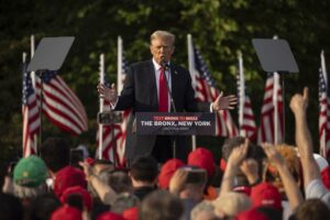 diverse-bronx-rally-crowd-hopeful-trump-can-win-new-york-–-washington-examiner