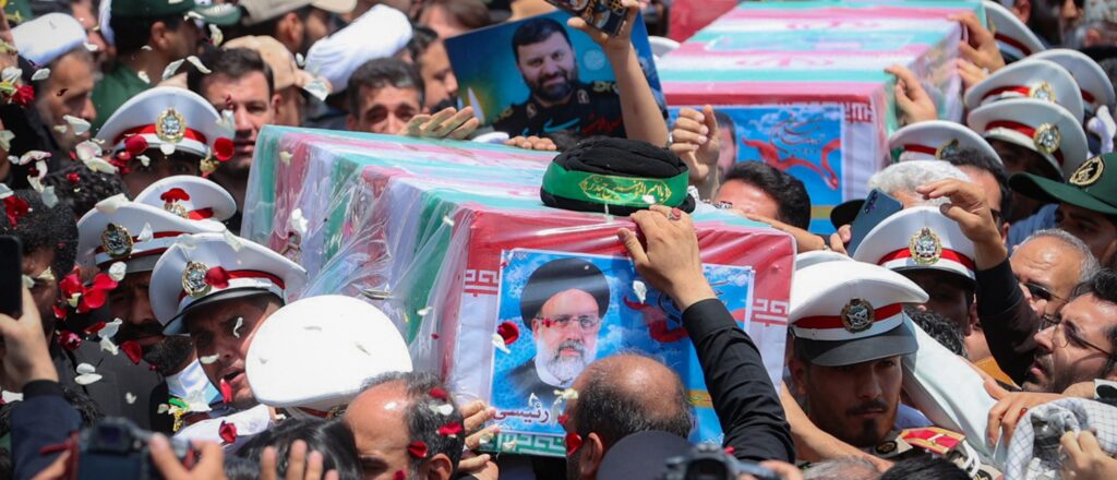 fact-check:-image-claims-to-show-iranian-president’s-burning-helicopter