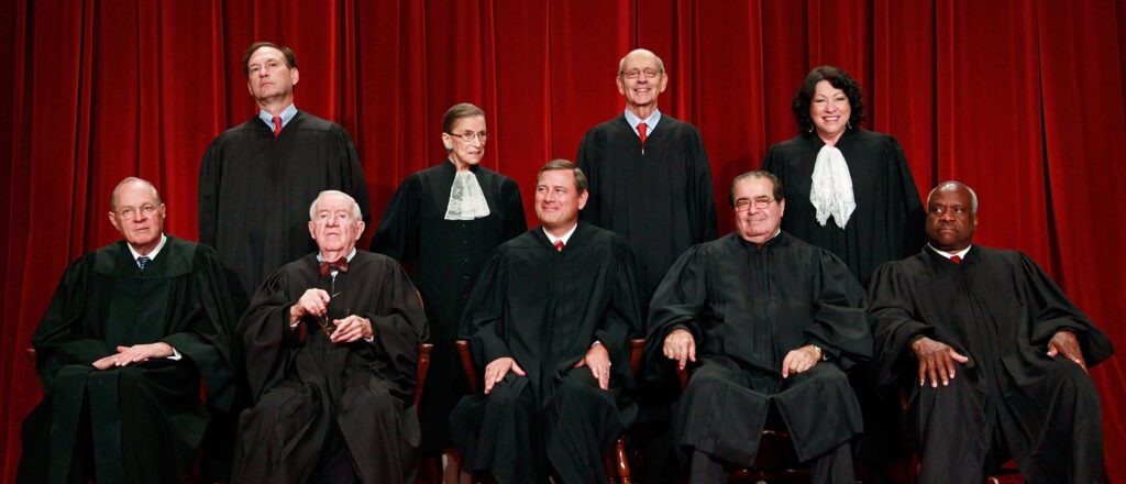 the-washington-post-pressed-justice-alito-for-answers-in-flag-incident-three-years-after-getting-them