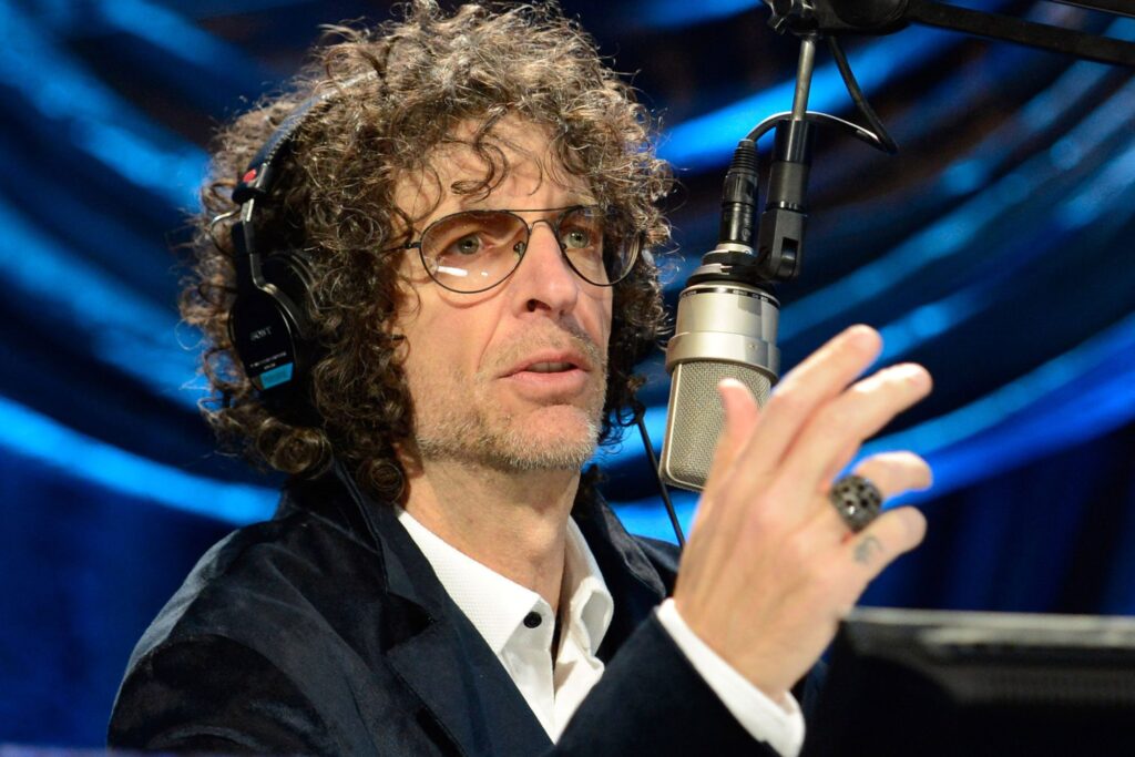 noted-germophobe-howard-stern-reportedly-getting-into-fights-with-his-wife-over-fear-of-new-covid-variant-|-the-gateway-pundit-|-by-mike-lachance