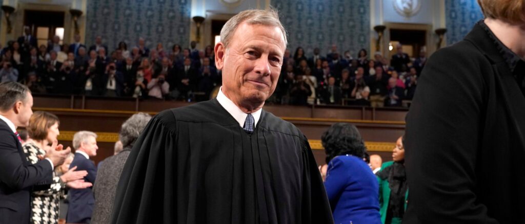 chief-justice-roberts-rejects-dem-senators’-request-for-meeting