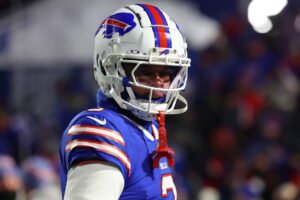 fact-check:-did-nfl-referee-eject-players-for-kneeling-during-national-anthem?