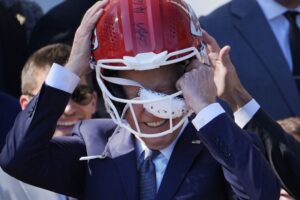 white-house-report-card:-backstabbing-rages-in-plots-to-replace-biden-–-washington-examiner