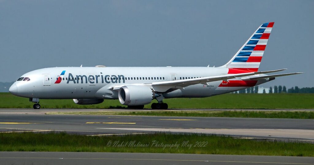 american-airlines-on-the-brink-of-strike-before-busy-summer-travel-season