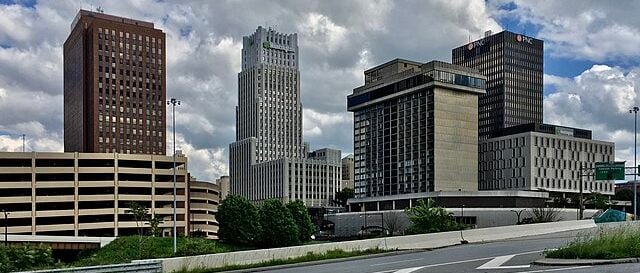 ‘like-a-war-zone’:-birthday-party-in-akron-ends-with-one-dead,-24-injured