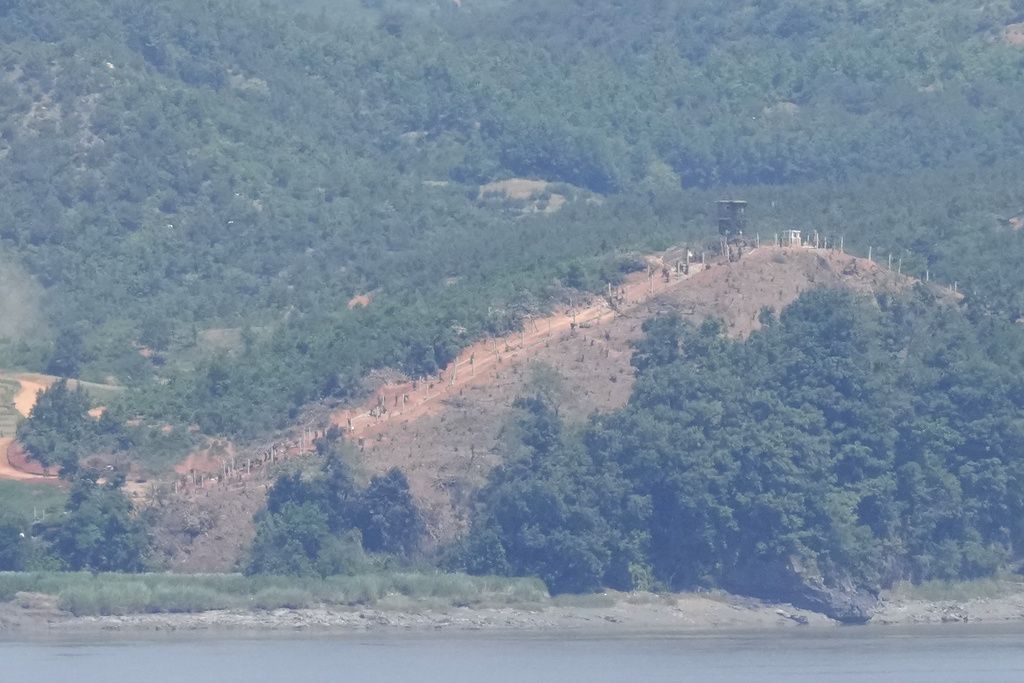 south-korea-abandons-deal-with-north-korea-after-trash-balloon-spat-–-washington-examiner