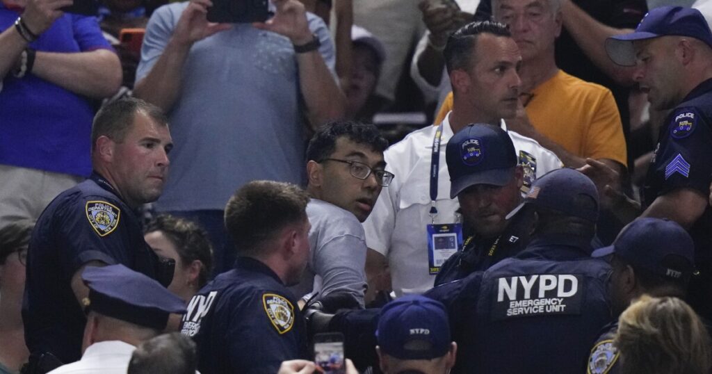 climate-protesters-at-us-open-semifinal-charged