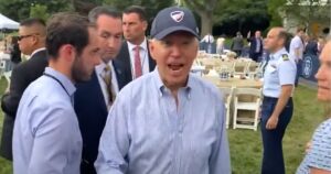 “i-can-take-you,-too”-–-angry-joe-biden-threatens-reporter-for-questioning-his-old-age