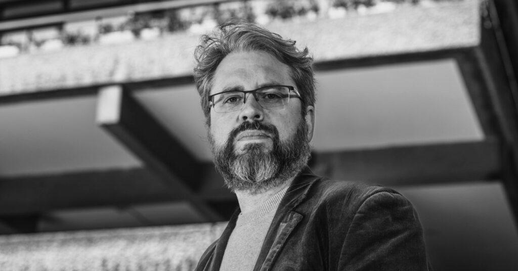 how-to-lead-an-army-of-digital-sleuths-in-the-age-of-ai