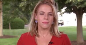 wild-video:-bird-lands-on-newsnation-reporter’s-head-outside-the-white-house