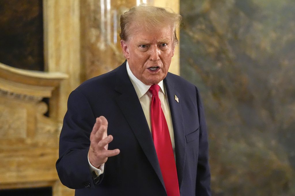 trump-supporters-suffer-heat-exhaustion-at-former-president’s-arizona-event-–-washington-examiner