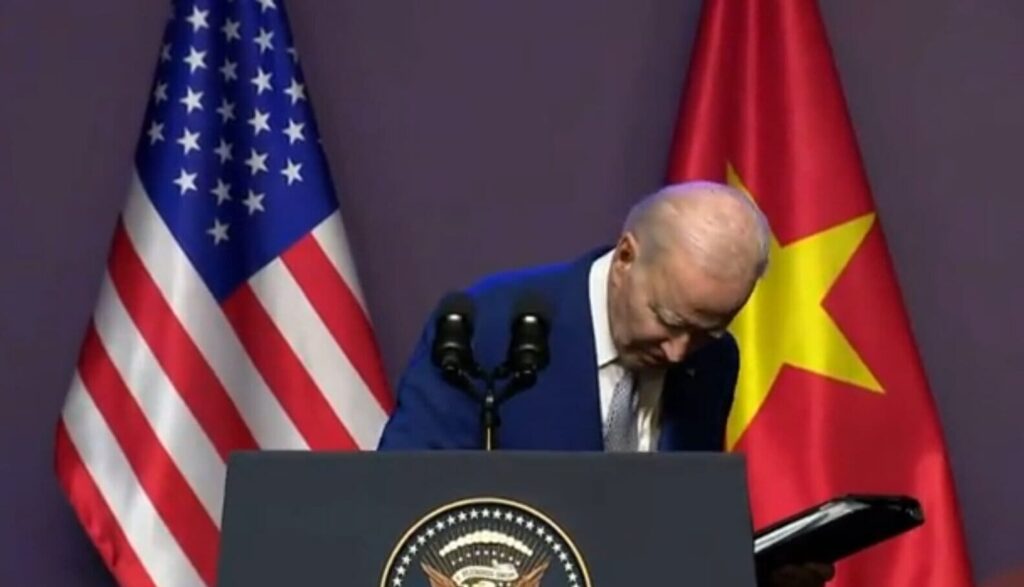 exhausted-80-year-old-joe-biden-cut-off-by-karine-jean-pierre-as-press-sec-moves-to-end-train-wreck-presser-in-vietnam-(video)-|-the-gateway-pundit-|-by-kristinn-taylor