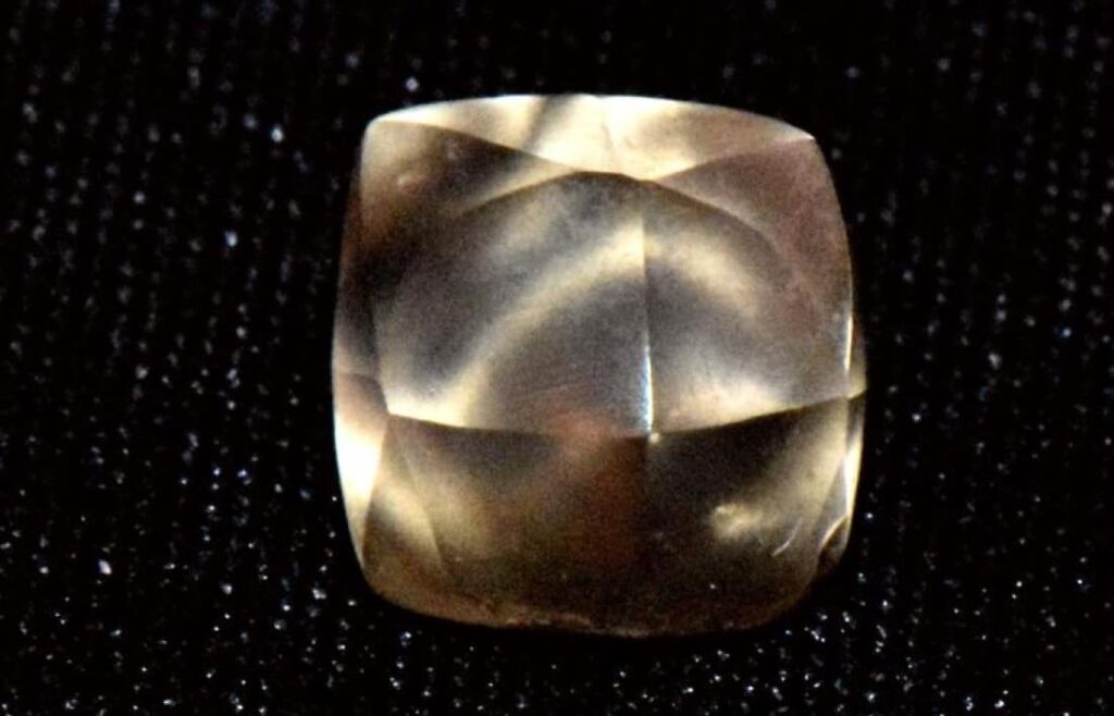 seven-year-old-girl-finds-2.95-carat-diamond-at-state-park-in-arkansas-on-her-birthday-|-the-gateway-pundit-|-by-cassandra-macdonald