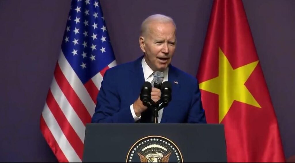 “i-just-follow-my-orders-here…-i-ain’t-calling-on-you!”-joe-biden-shouts-at-reporter-during-presser-in-vietnam-(video)-|-the-gateway-pundit-|-by-cristina-laila